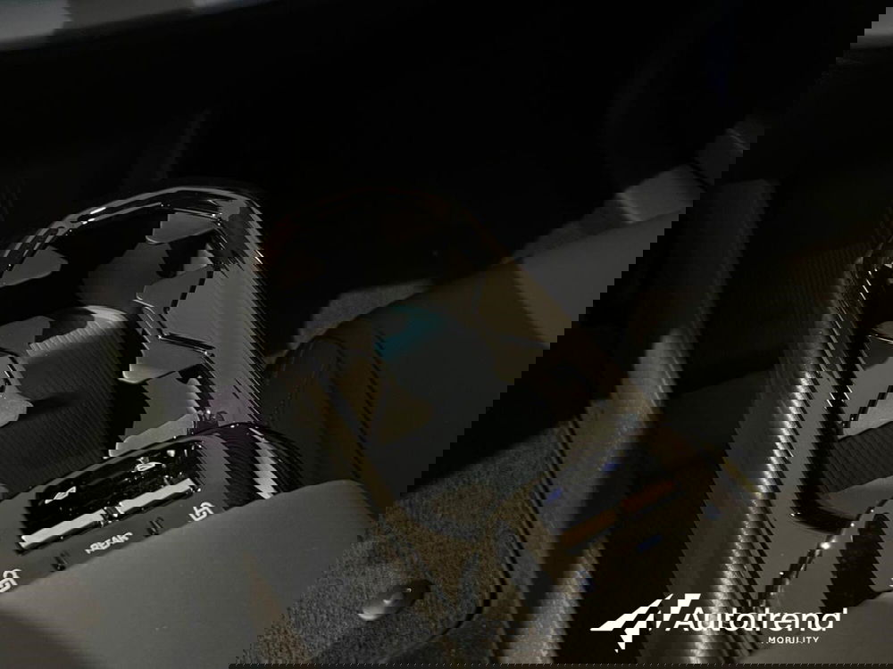 Volvo EX30 nuova a Bari (19)