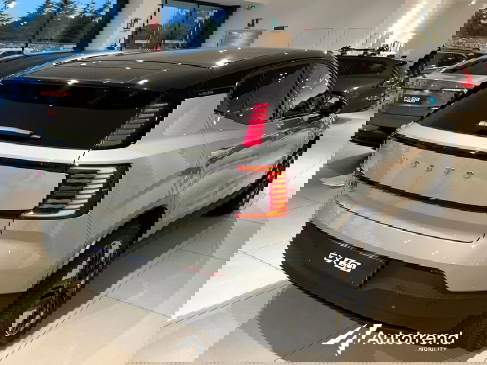 Volvo EX30 nuova a Bari (2)