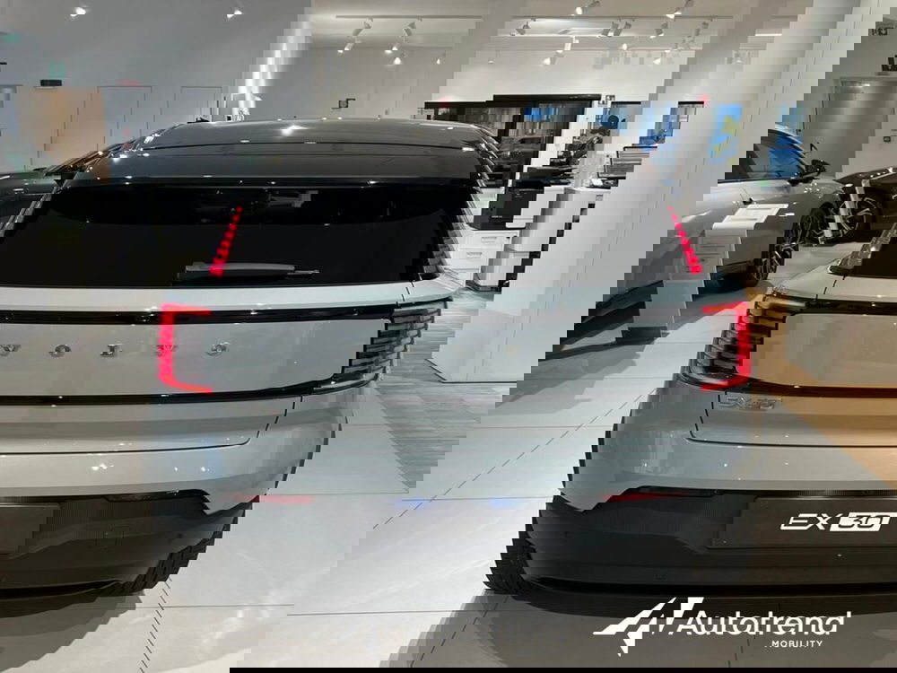 Volvo EX30 nuova a Bari (4)