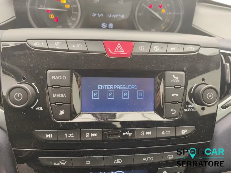 Lancia Ypsilon usata a Como (11)