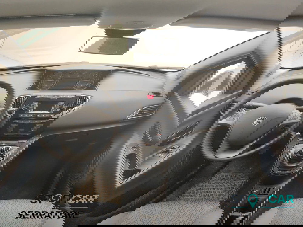 Lancia Ypsilon usata a Como (14)