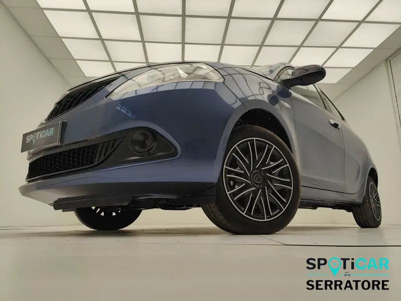 Lancia Ypsilon usata a Como (3)