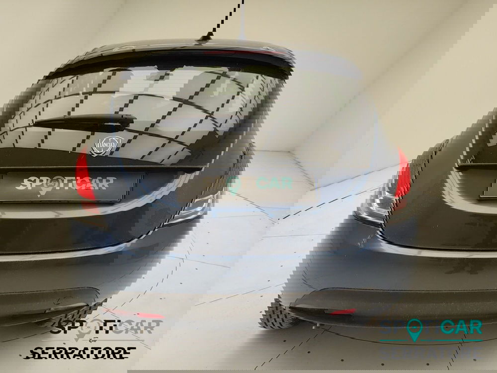 Lancia Ypsilon usata a Como (6)