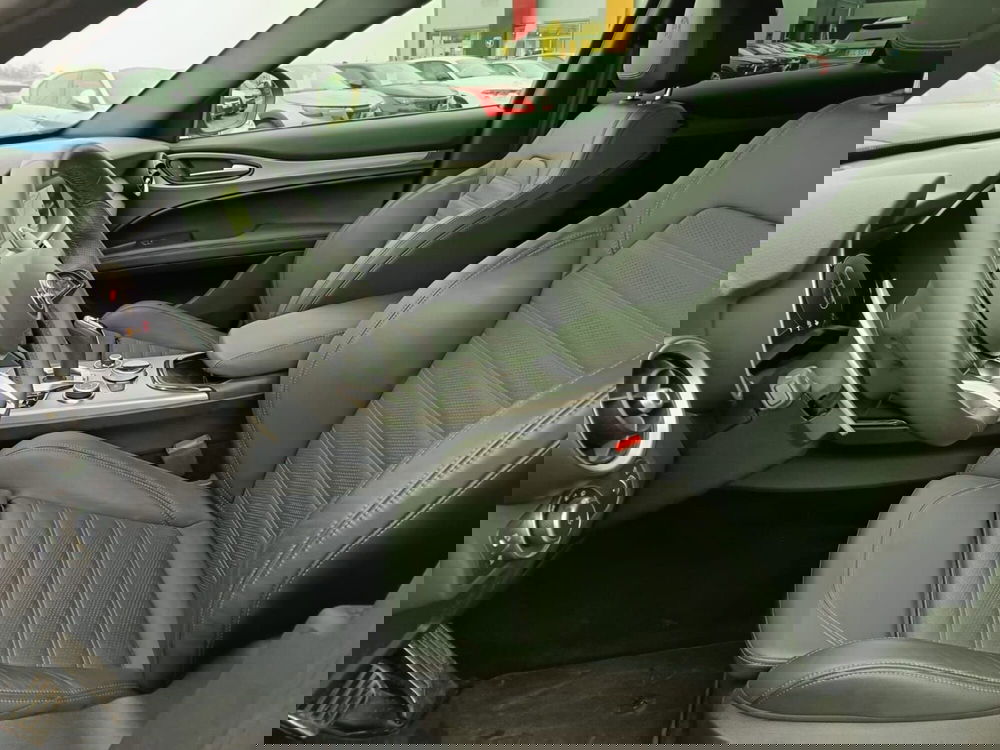 Alfa Romeo Stelvio usata a Alessandria (14)