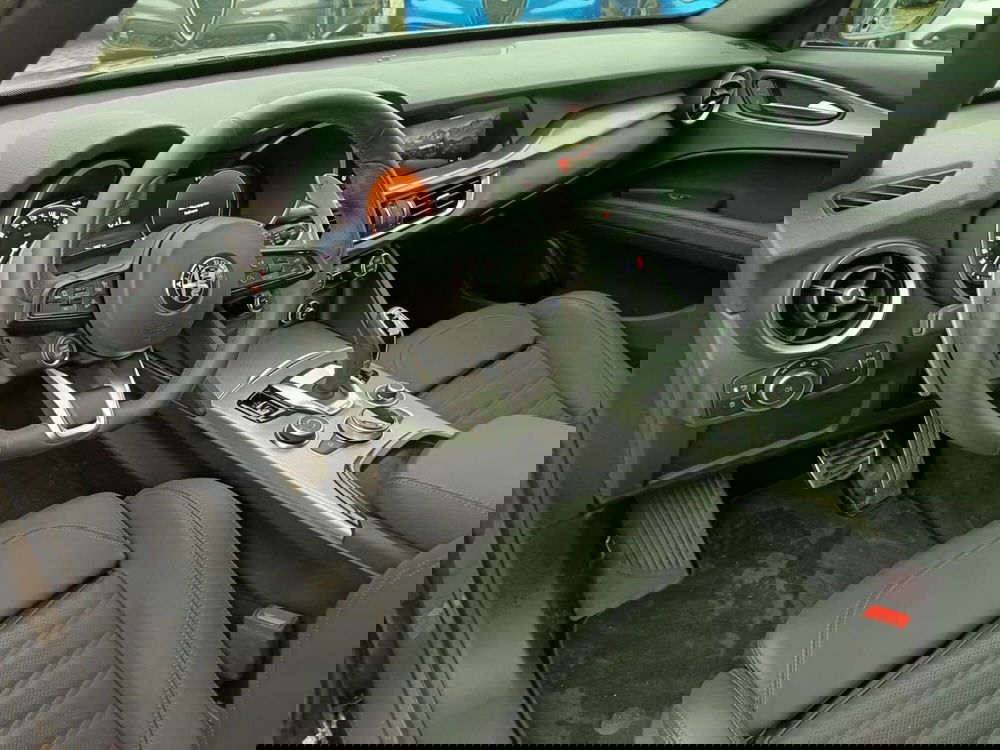 Alfa Romeo Stelvio usata a Alessandria (17)