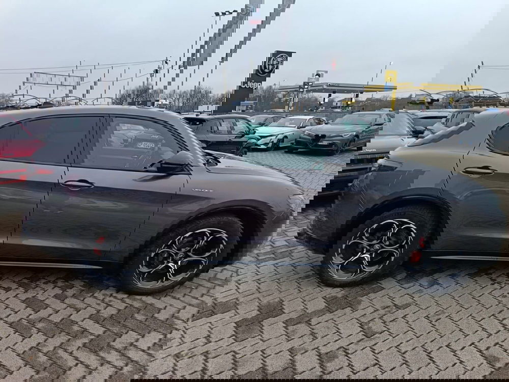 Alfa Romeo Stelvio usata a Alessandria (4)