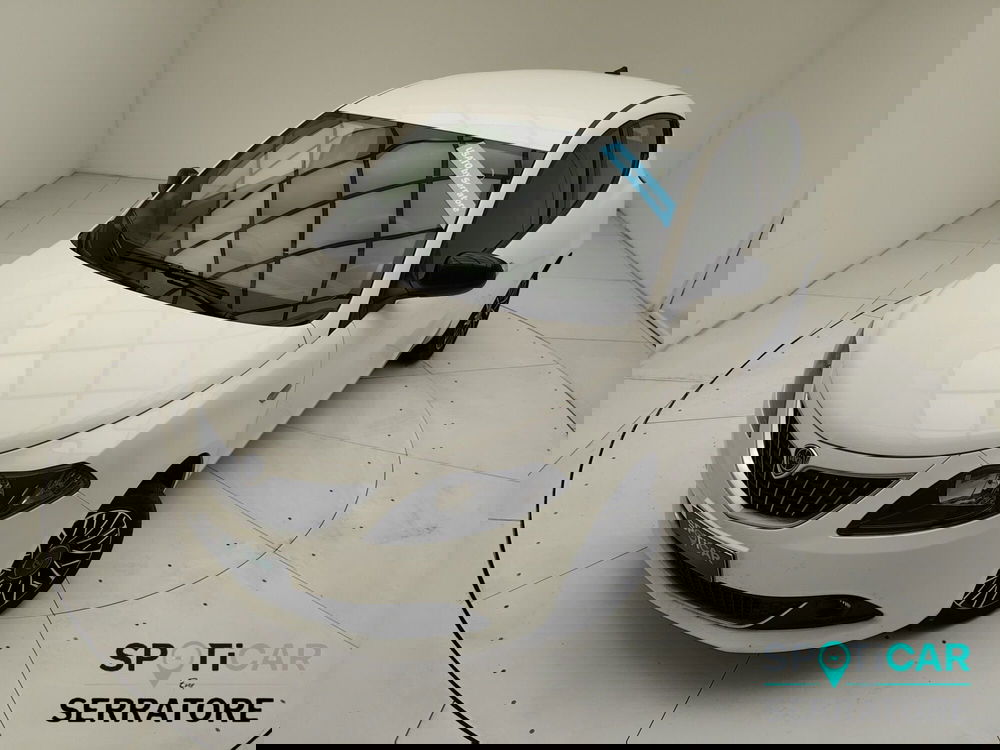 Lancia Ypsilon usata a Como (15)