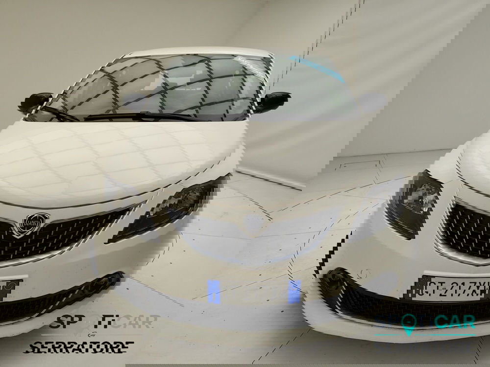 Lancia Ypsilon usata a Como (2)