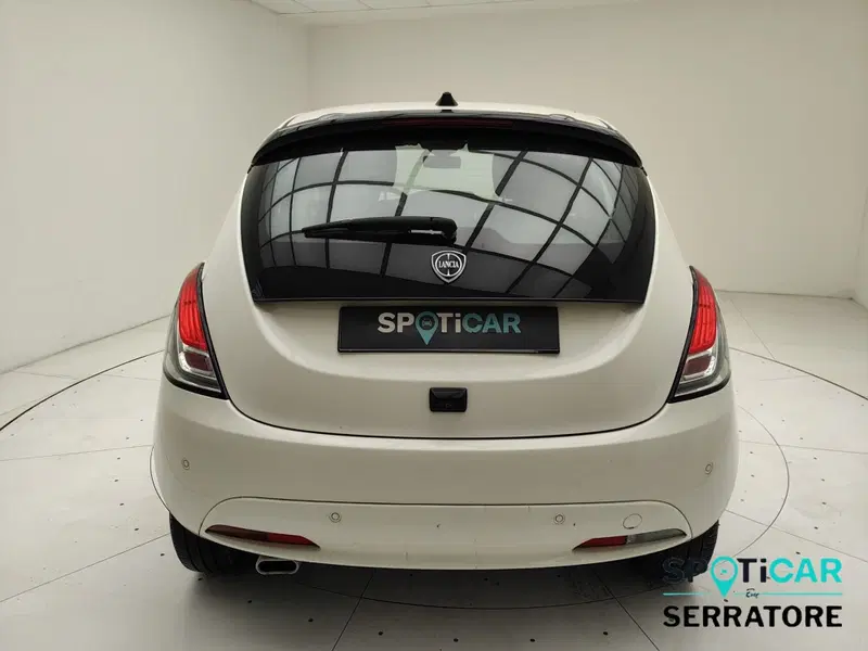 Lancia Ypsilon usata a Como (6)