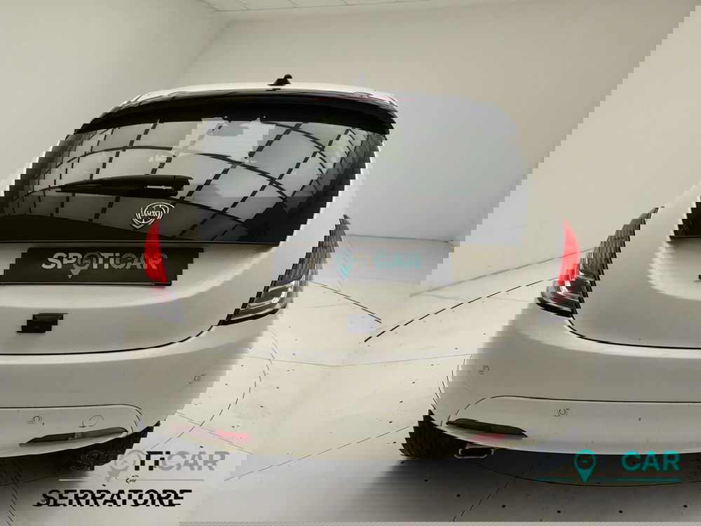 Lancia Ypsilon usata a Como (6)