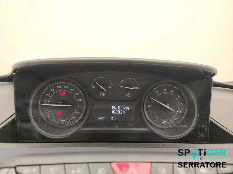 Lancia Ypsilon usata a Como (9)
