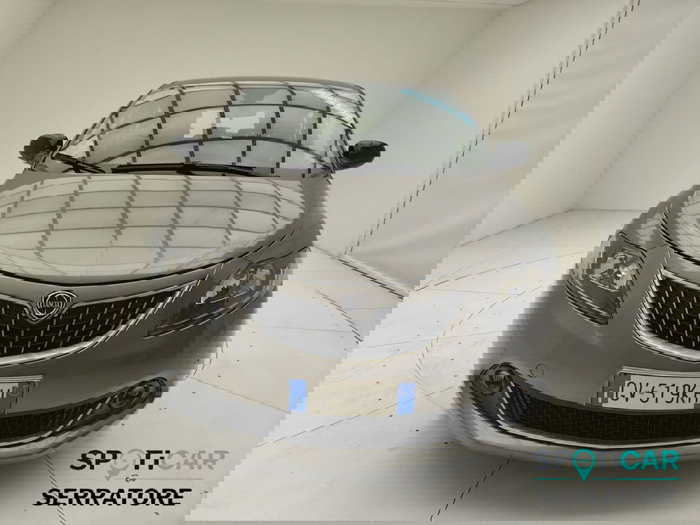 Lancia Ypsilon usata a Como (2)