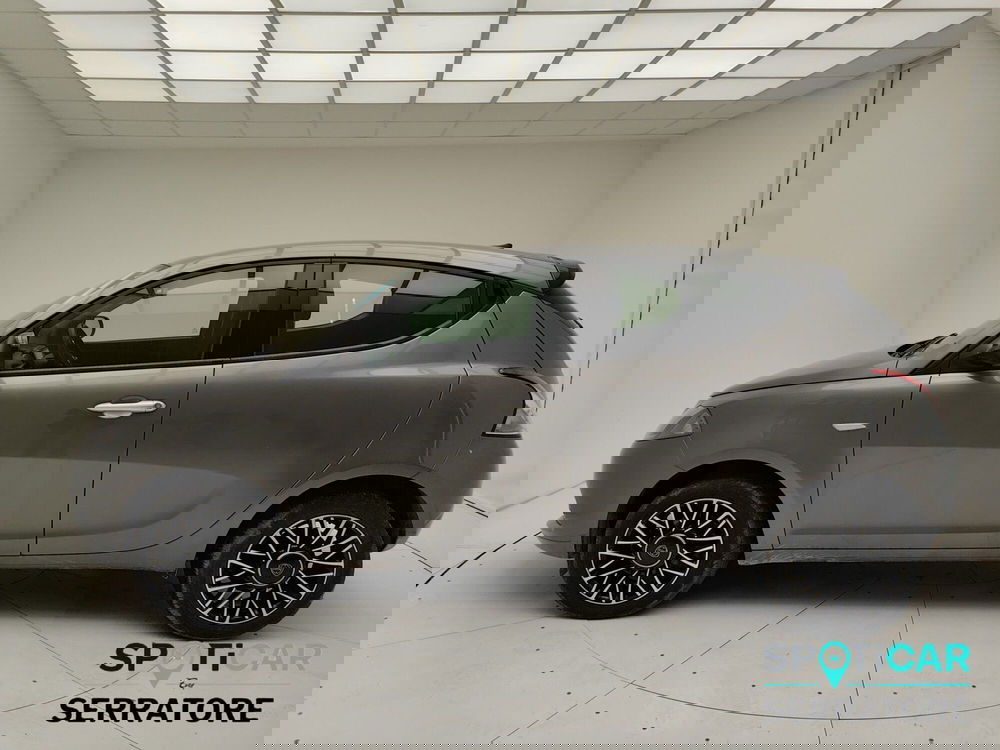 Lancia Ypsilon usata a Como (4)