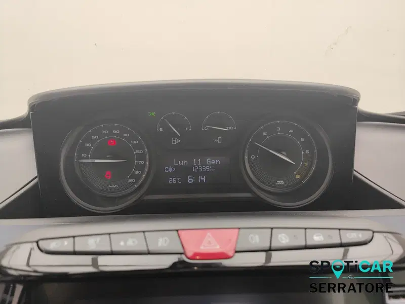 Lancia Ypsilon usata a Como (9)