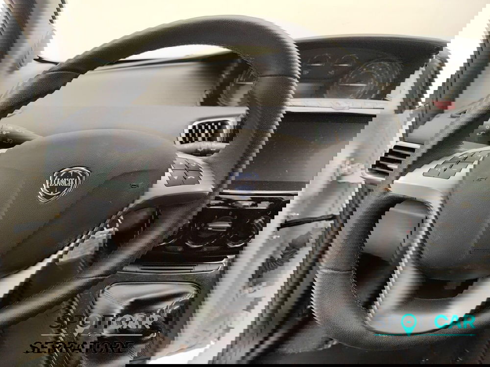 Lancia Ypsilon usata a Como (8)