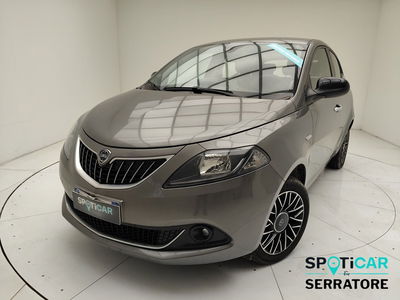 Lancia Ypsilon 1.0 FireFly 5 porte S&amp;S Hybrid Ecochic Silver del 2024 usata a Erba