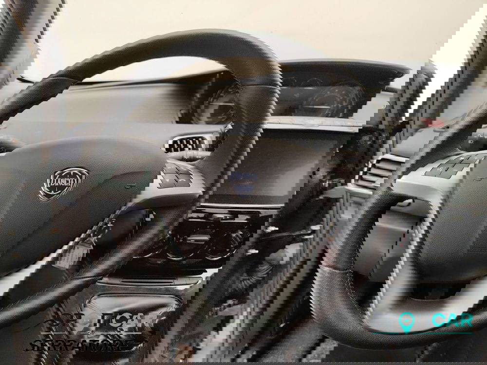 Lancia Ypsilon usata a Como (8)