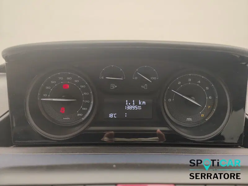 Lancia Ypsilon usata a Como (9)