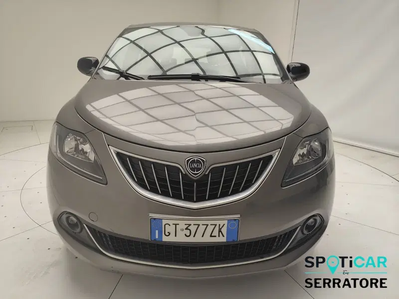 Lancia Ypsilon usata a Como (2)