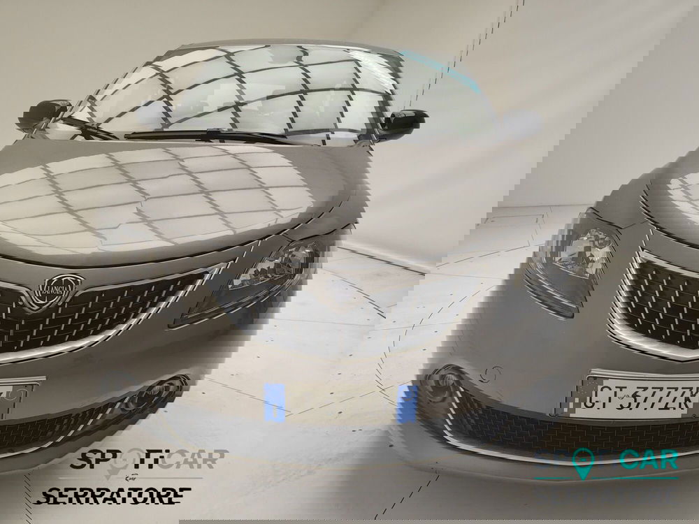 Lancia Ypsilon usata a Como (2)