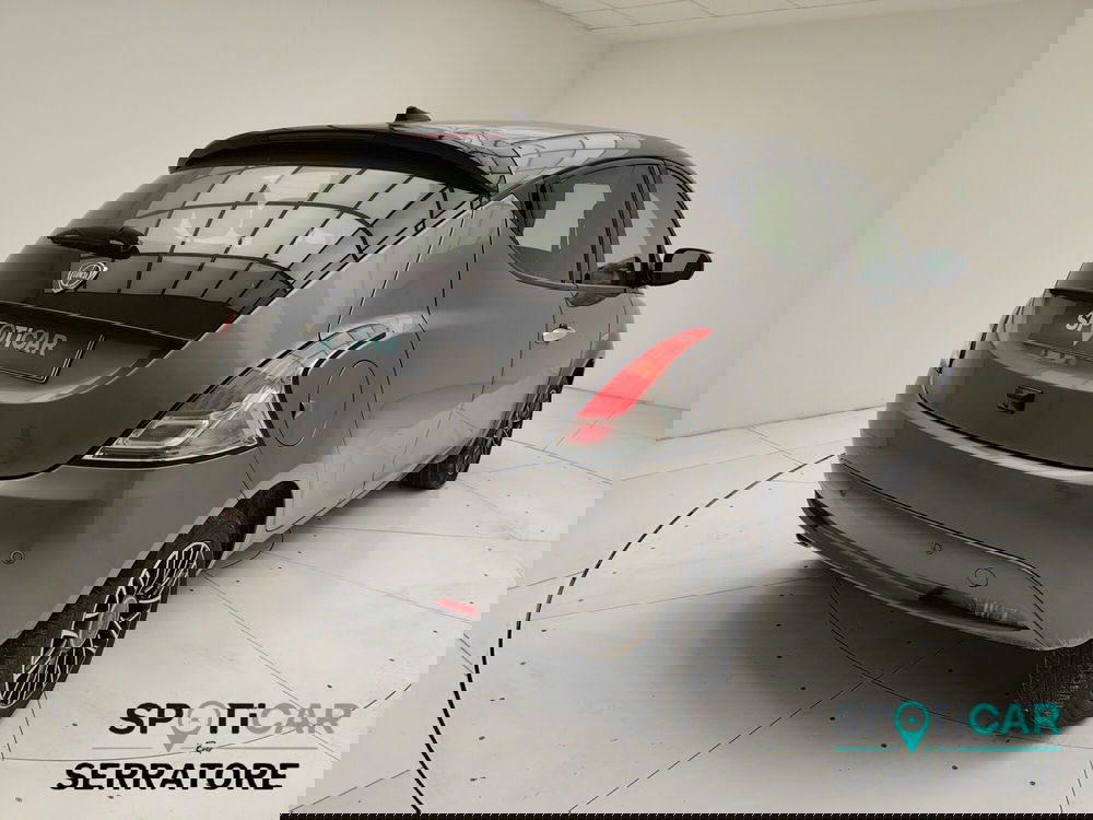 Lancia Ypsilon usata a Como (5)