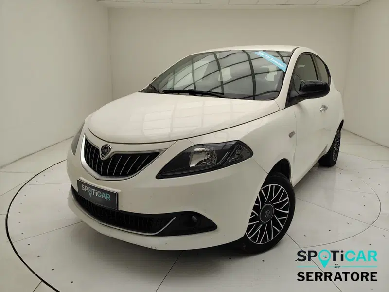 Lancia Ypsilon usata a Como