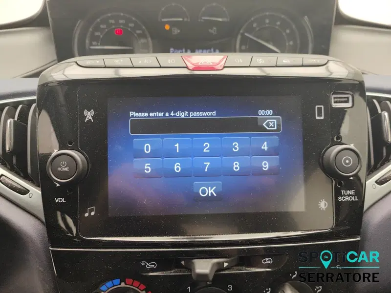 Lancia Ypsilon usata a Como (10)