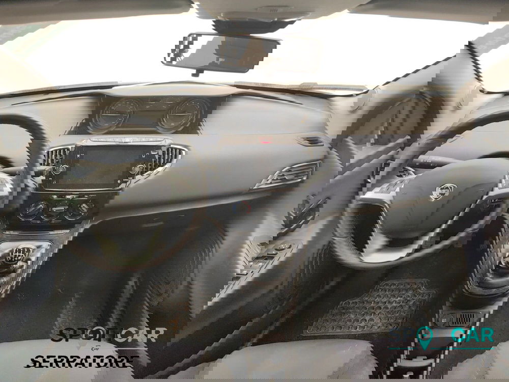 Lancia Ypsilon usata a Como (14)