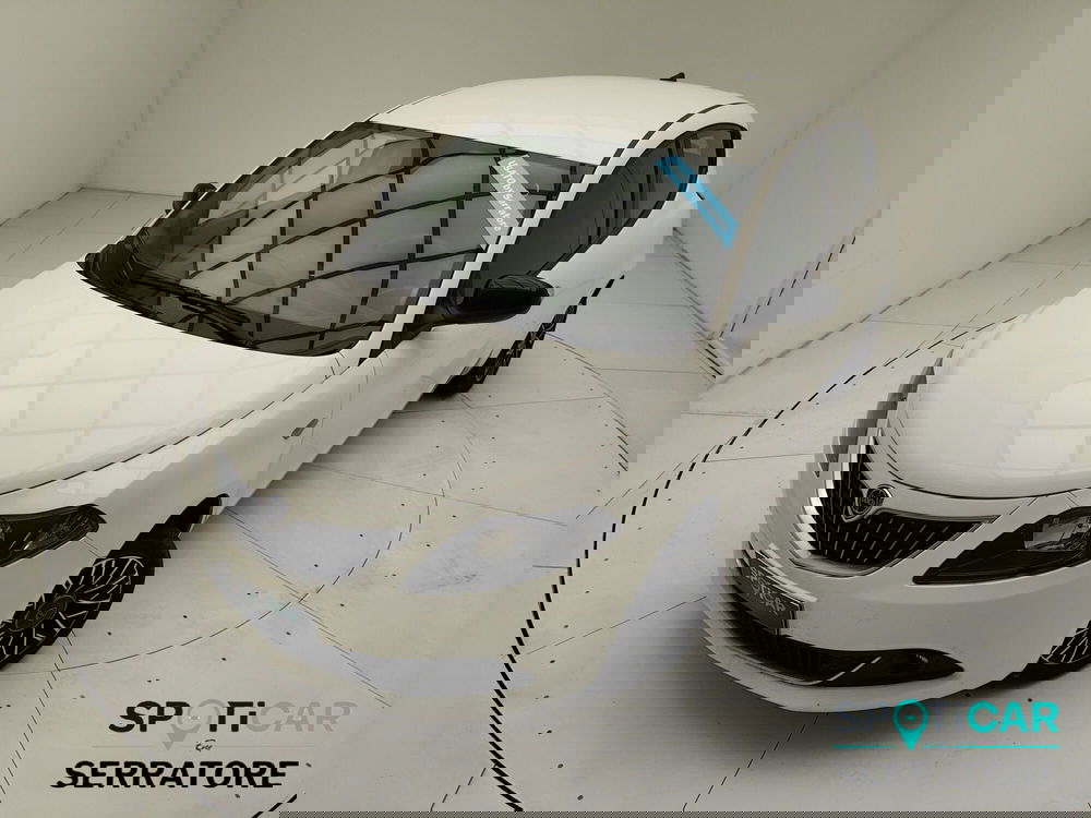 Lancia Ypsilon usata a Como (15)