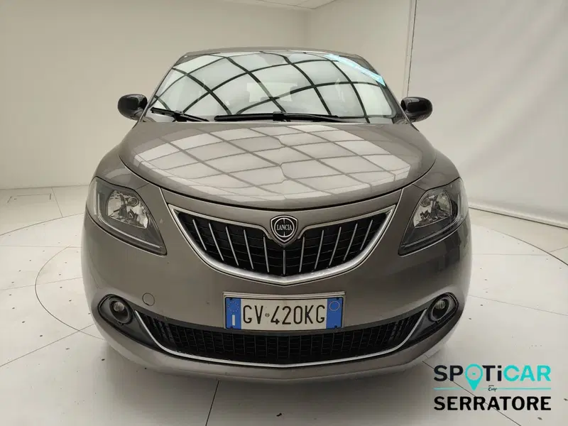 Lancia Ypsilon usata a Como (2)