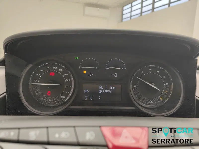 Lancia Ypsilon usata a Como (9)