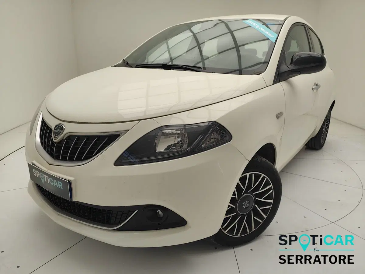 Lancia Ypsilon usata a Como