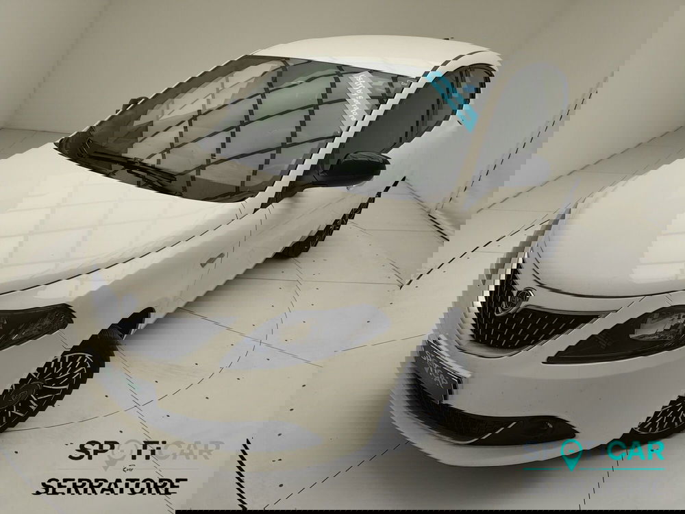 Lancia Ypsilon usata a Como (15)