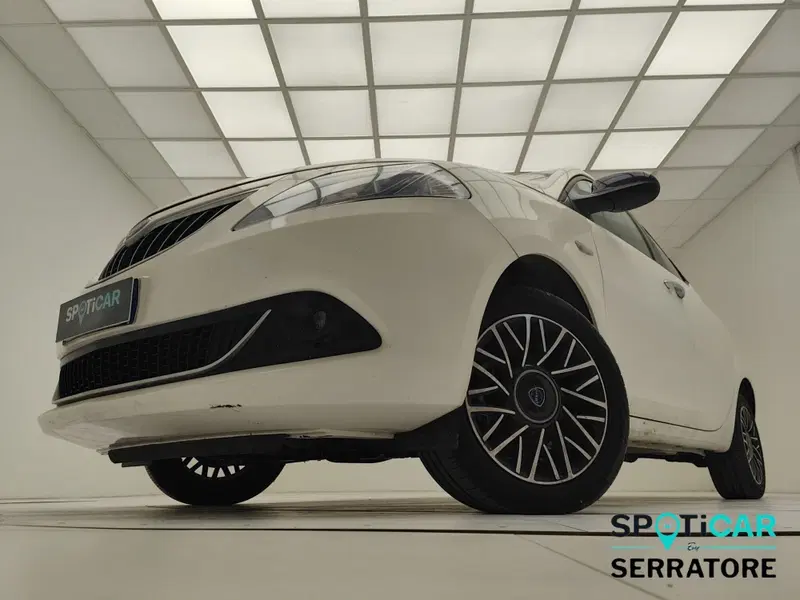 Lancia Ypsilon usata a Como (3)