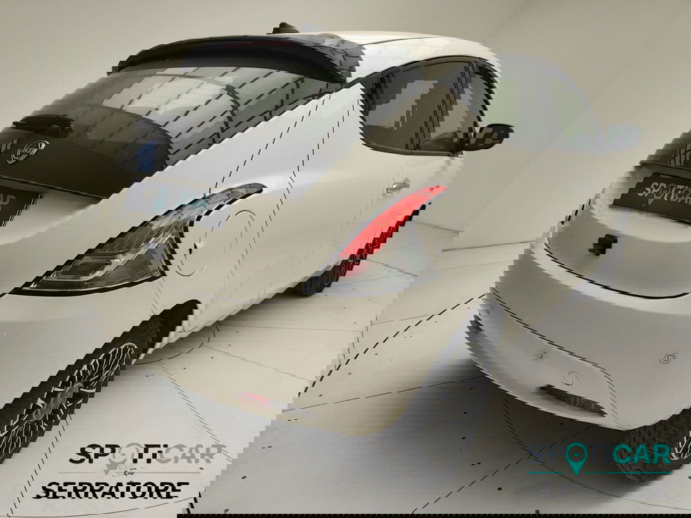 Lancia Ypsilon usata a Como (5)