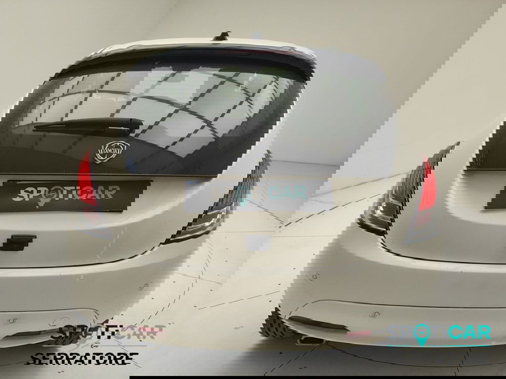 Lancia Ypsilon usata a Como (6)