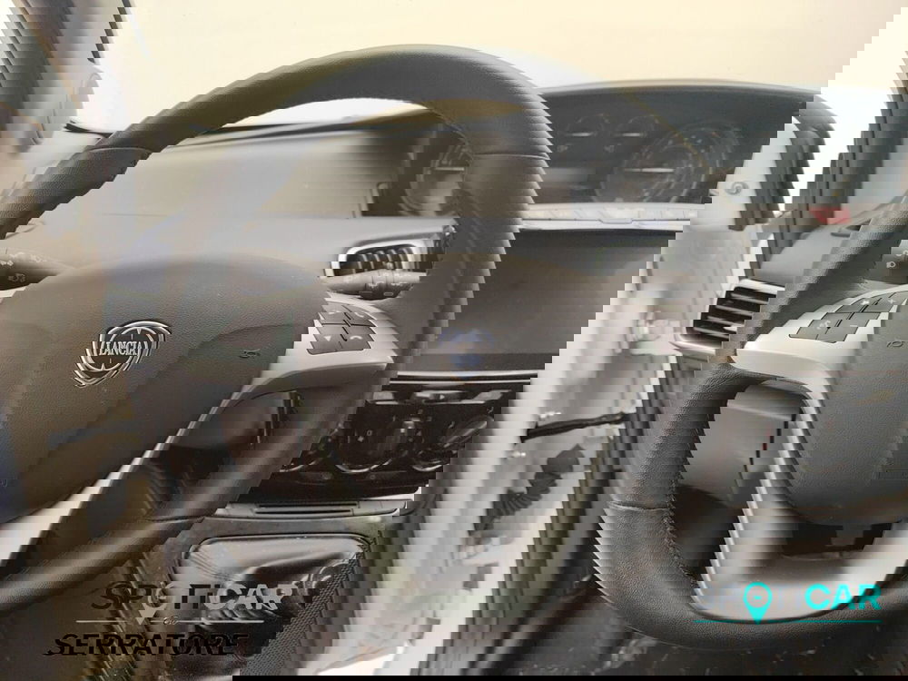 Lancia Ypsilon usata a Como (8)