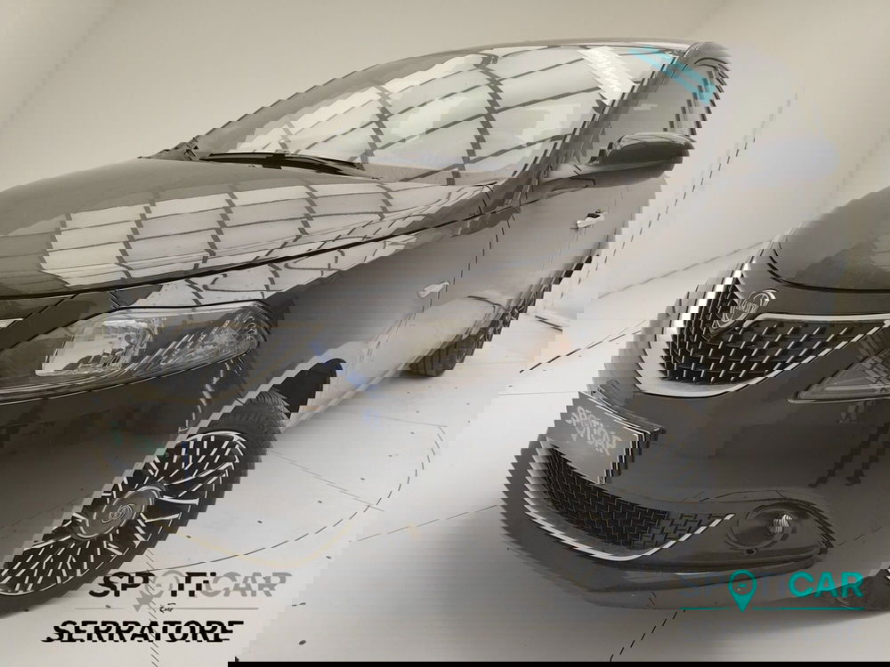 Lancia Ypsilon usata a Como (16)