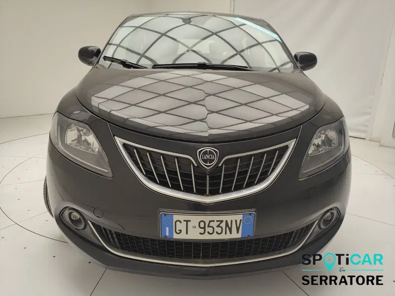 Lancia Ypsilon usata a Como (2)
