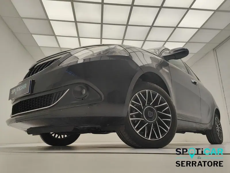 Lancia Ypsilon usata a Como (3)