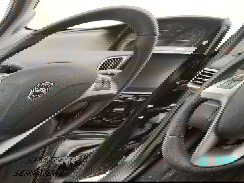 Lancia Ypsilon usata a Como (8)