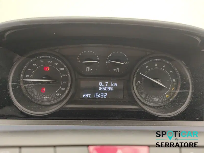 Lancia Ypsilon usata a Como (9)