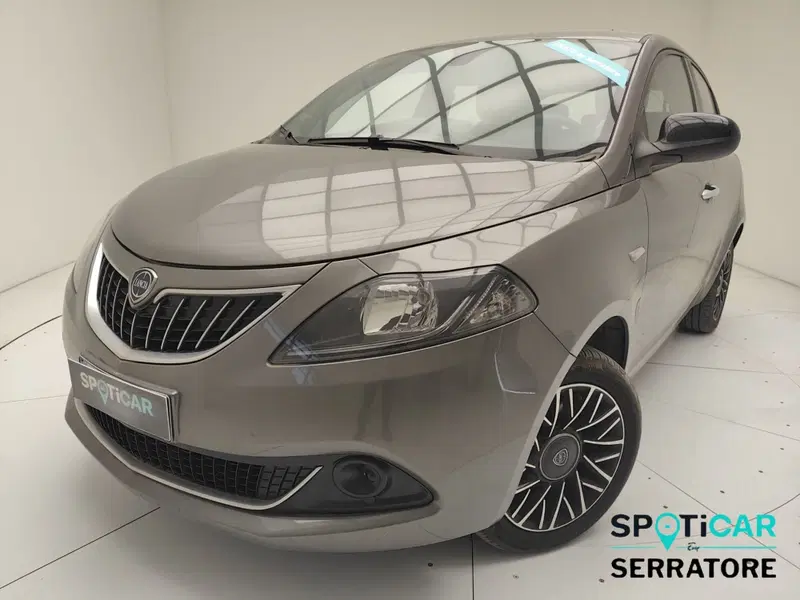 Lancia Ypsilon usata a Como