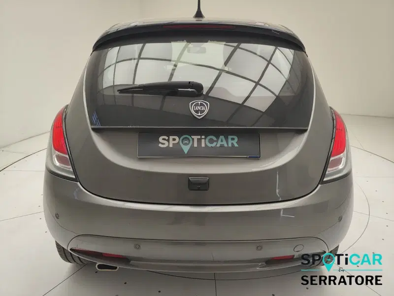 Lancia Ypsilon usata a Como (6)