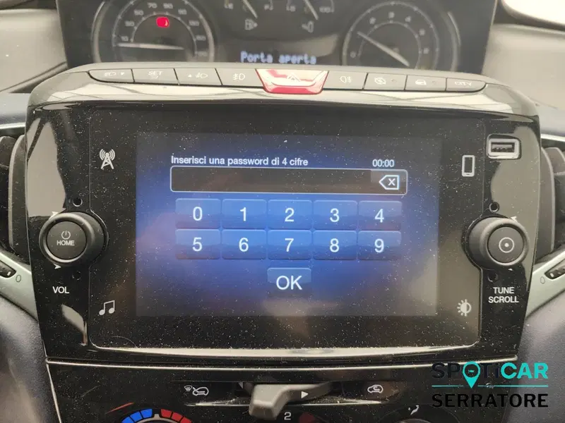 Lancia Ypsilon usata a Como (10)