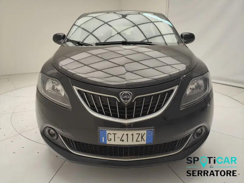 Lancia Ypsilon usata a Como (2)