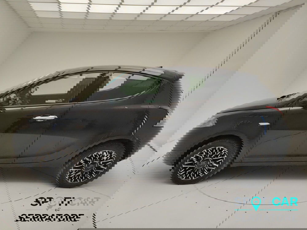 Lancia Ypsilon usata a Como (4)