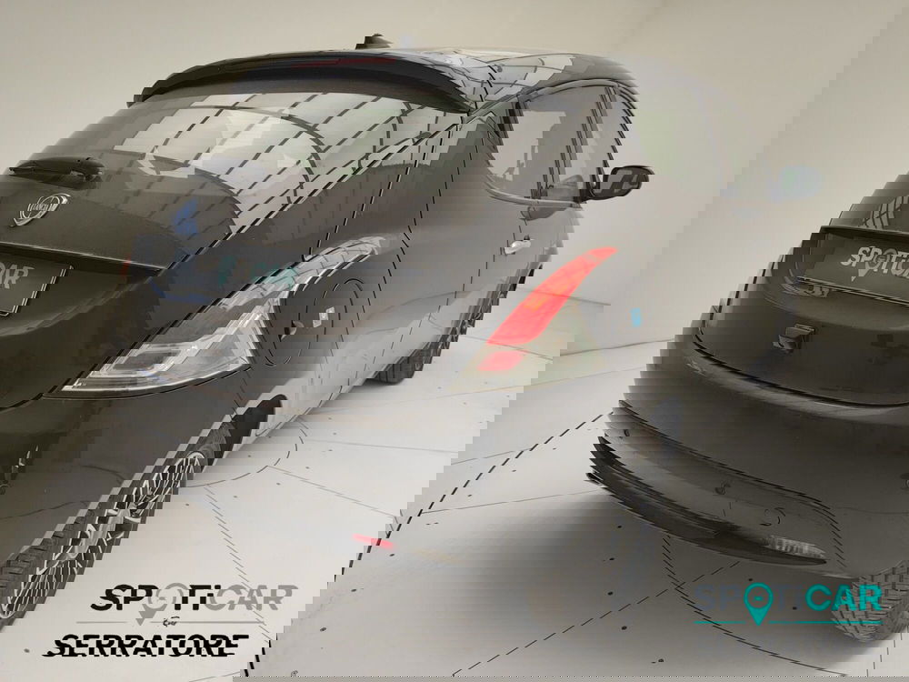 Lancia Ypsilon usata a Como (5)