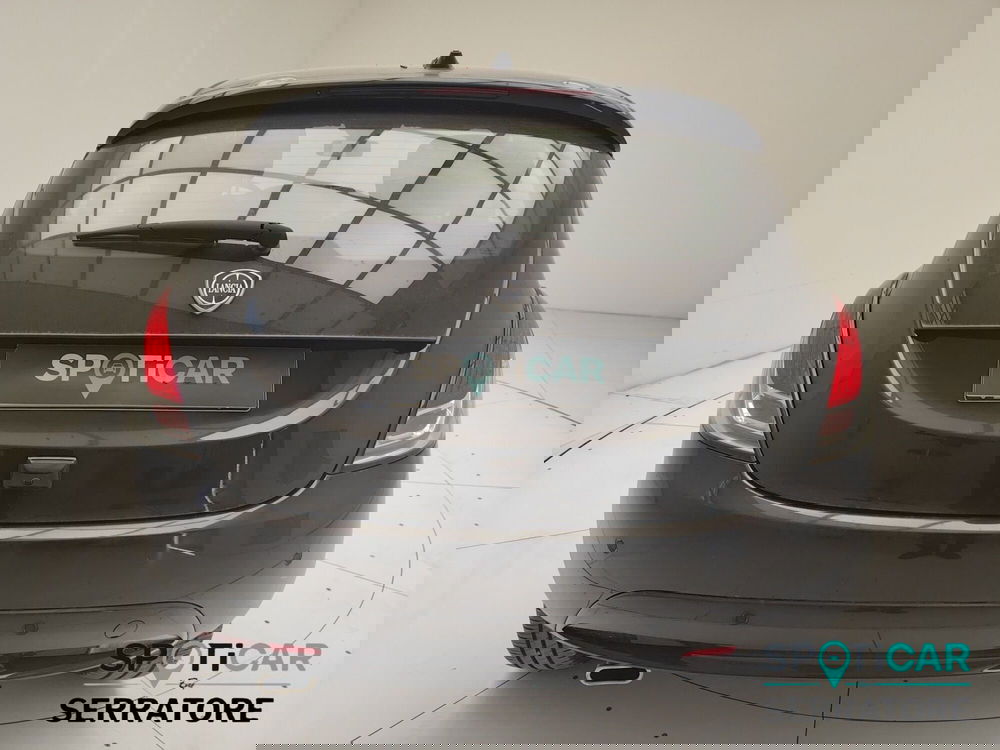 Lancia Ypsilon usata a Como (6)