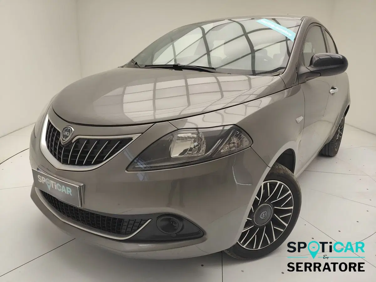 Lancia Ypsilon usata a Como